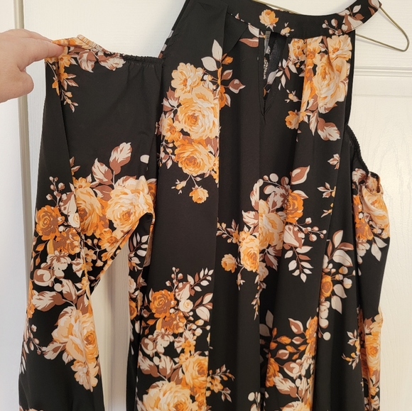 Shein, cold shoulder top, 3X, Black with orange floral pattern - Picture 2 of 4